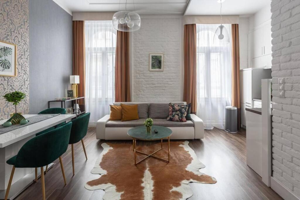 Chic, Captivating Space Budapest Ngoại thất bức ảnh