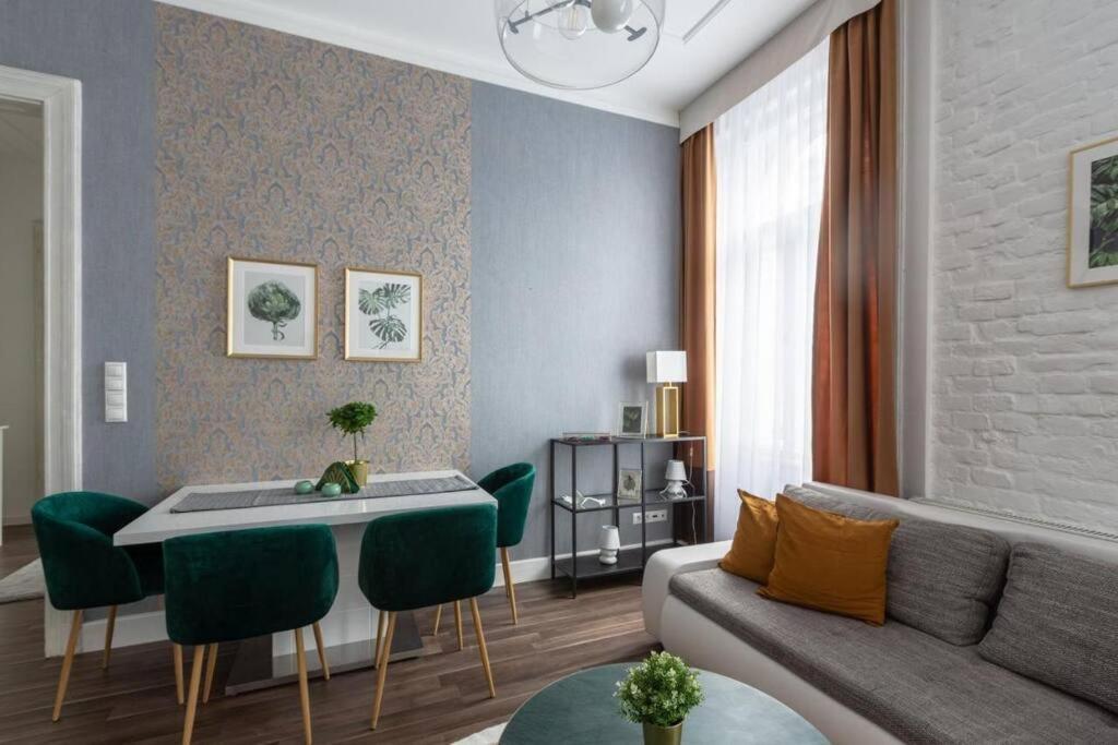 Chic, Captivating Space Budapest Ngoại thất bức ảnh