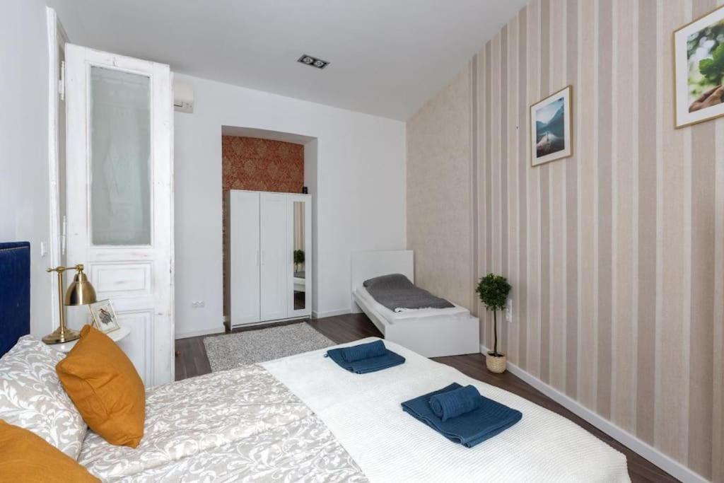 Chic, Captivating Space Budapest Ngoại thất bức ảnh