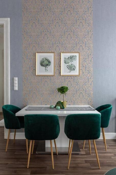 Chic, Captivating Space Budapest Ngoại thất bức ảnh