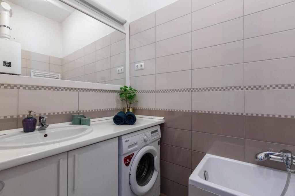 Chic, Captivating Space Budapest Ngoại thất bức ảnh